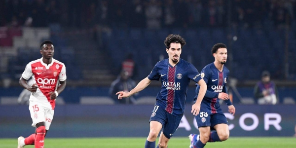 随着巴黎圣日耳曼爆冷1-3轰然倒下，法甲最新积分榜出炉