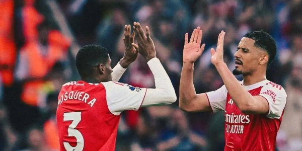 0-3，3-1！英超疯狂夜！枪手死咬曼城，西汉姆告负，热刺天降大礼