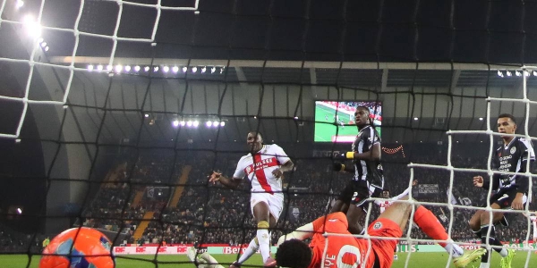 意甲第15轮综述：AC米兰意外发现新攻坚点，那不勒斯晚场出战目标更明确